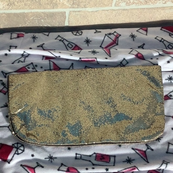 Victoria’s Secret - gold sparkle elegant fold over clutch  gold toned & hardware - Picture 5 of 6